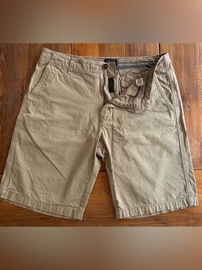 Lucky Brand Men's Khaki Flat-Front Shorts Size 32